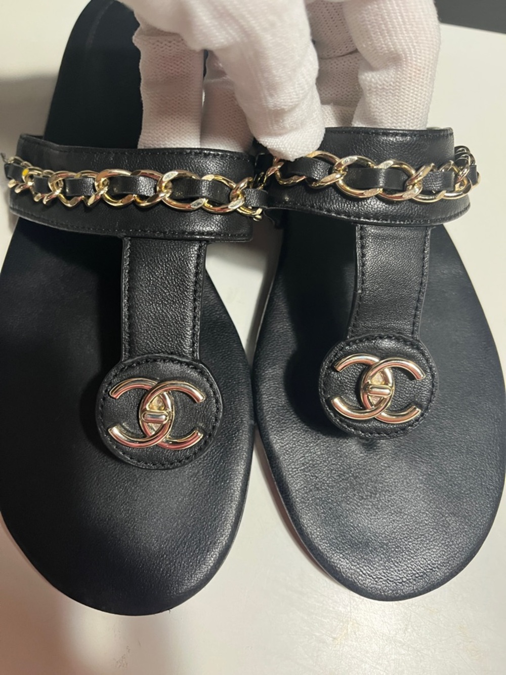 CHANEL Black Leather Chain-Trim Thong Sandals with Gold CC - Picture 3 of 8